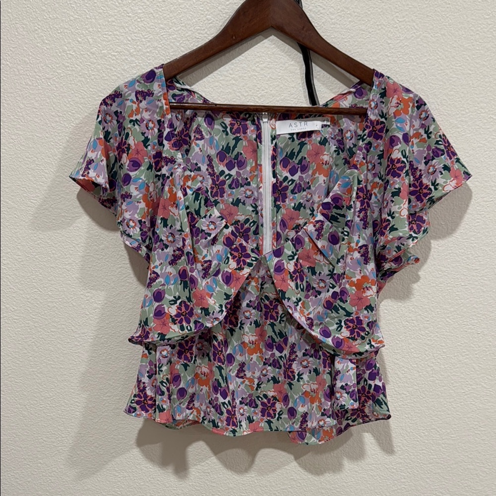 ASTR the Label Pink and Purple Ruched Puff Sleeve Blouse - Picture 4 of 9